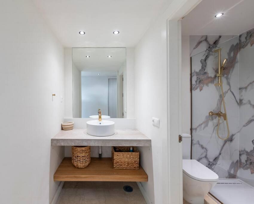 Apartment Modern Flat In Marbella, 2br, Pool & Parking