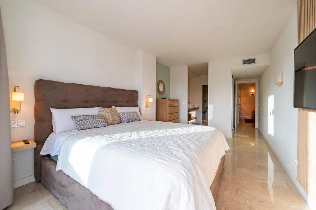 Apartment Modern Flat In Marbella, 2br, Pool & Parking Marbella