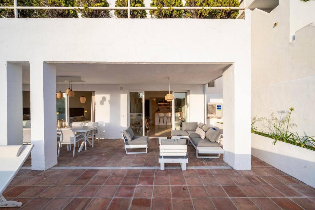 Modern Flat In Marbella, 2br, Pool & Parking Apartament