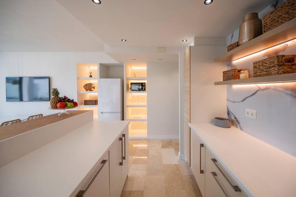 Apartment Modern Flat In Marbella, 2br, Pool & Parking Marbella