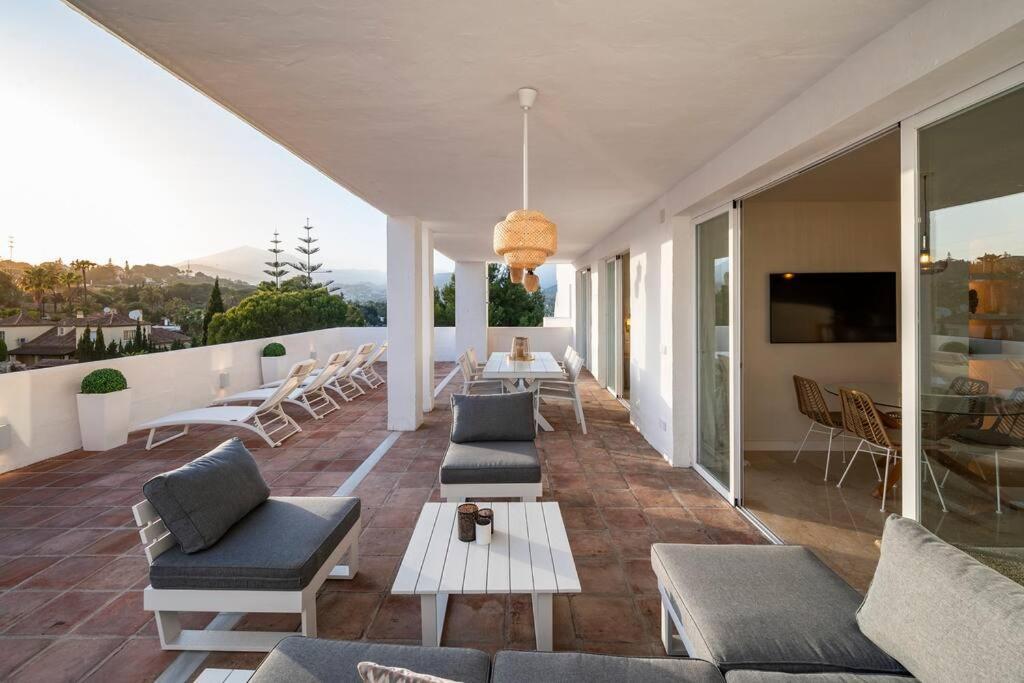 Apartament Modern Flat In Marbella, 2br, Pool & Parking