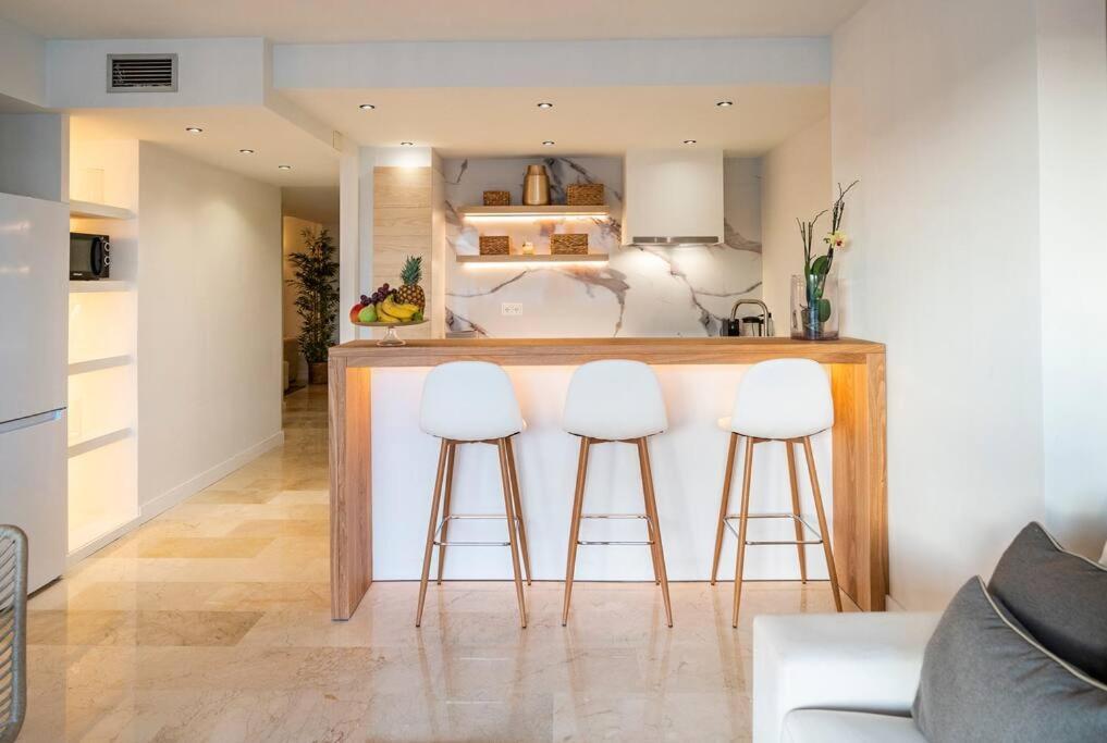 Modern Flat In Marbella, 2br, Pool & Parking Apartment Marbella