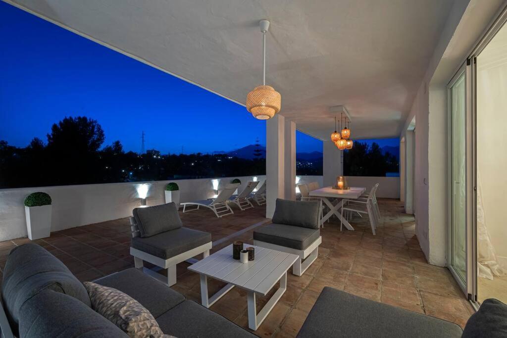 Apartment Modern Flat In Marbella, 2br, Pool & Parking Marbella