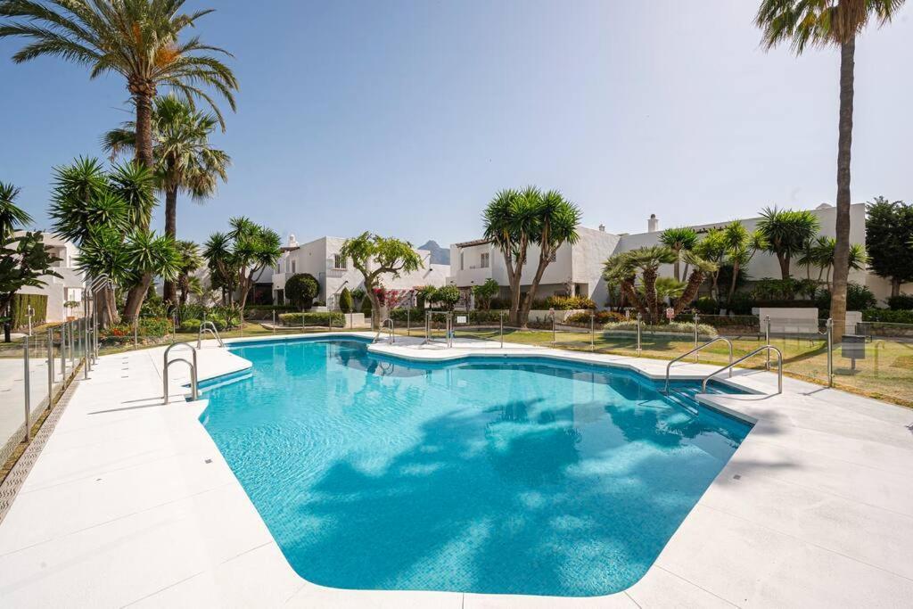 Modern Flat In Marbella, 2br, Pool & Parking Apartment